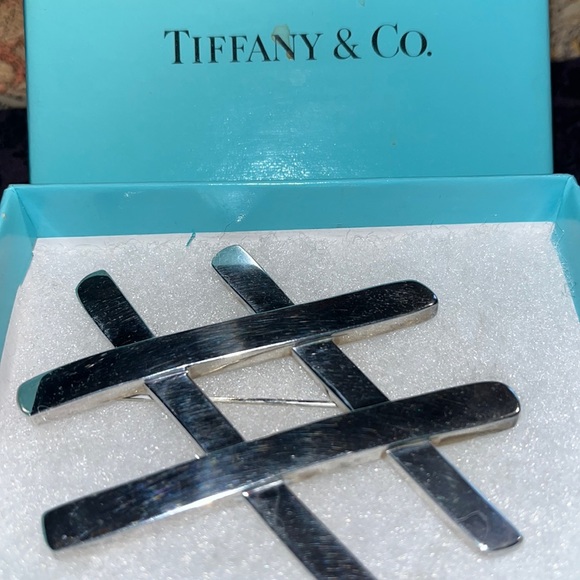 TIFFANY & CO PALOMA PICASSO PIN - Picture 1 of 2